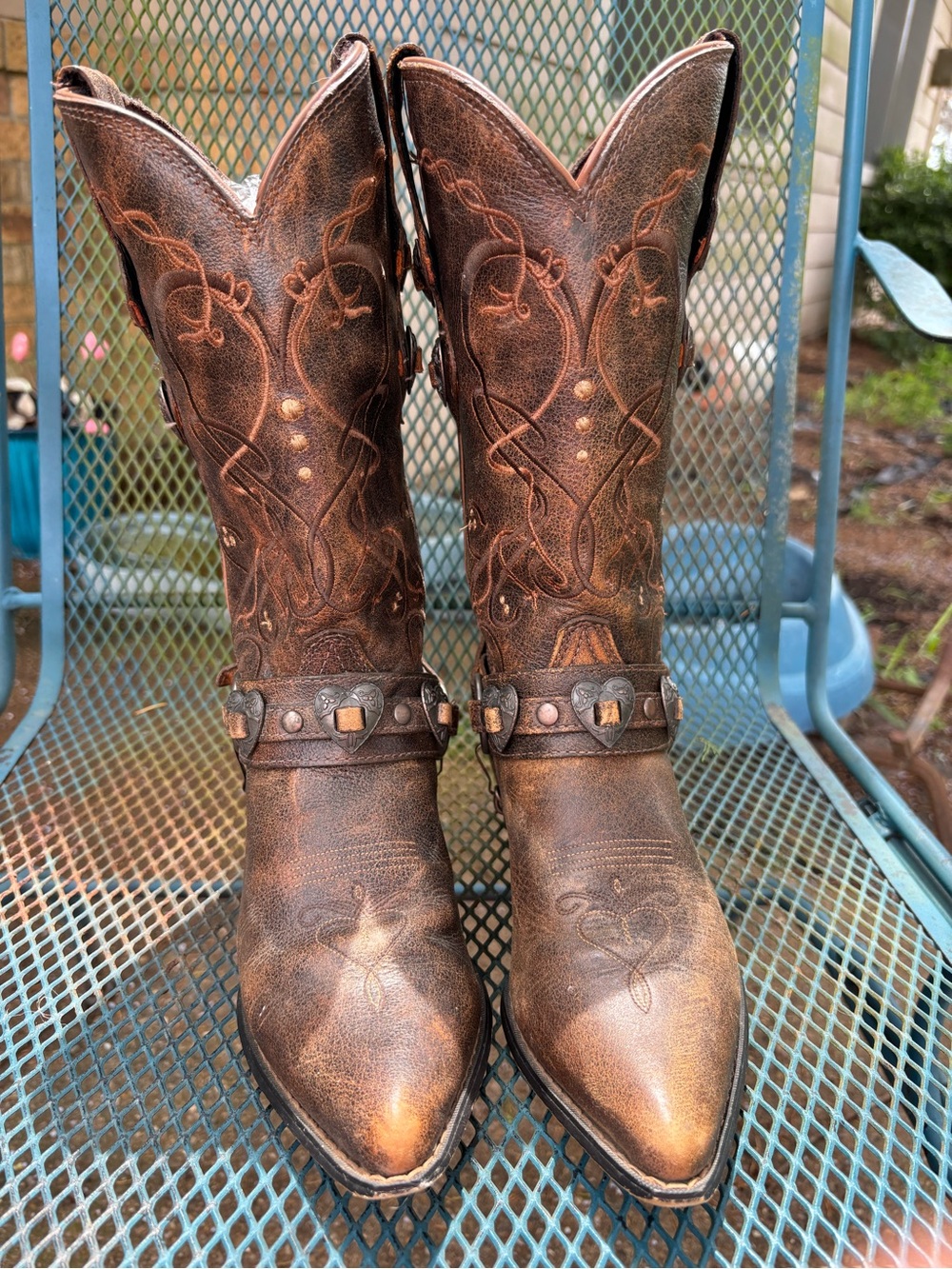 Distressed Brown Embroidered Western Boots without shoe box